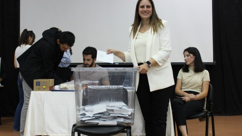 ELİF TURNACI ÇAVUŞ GÜVEN TAZELEDİ