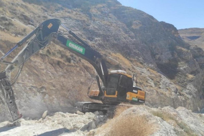 Hasankeyf’te, erozyon servis yolunun bakımı yapıldı