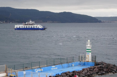 Çanakkale'de feribot seferlerine 'fırtına' engeli