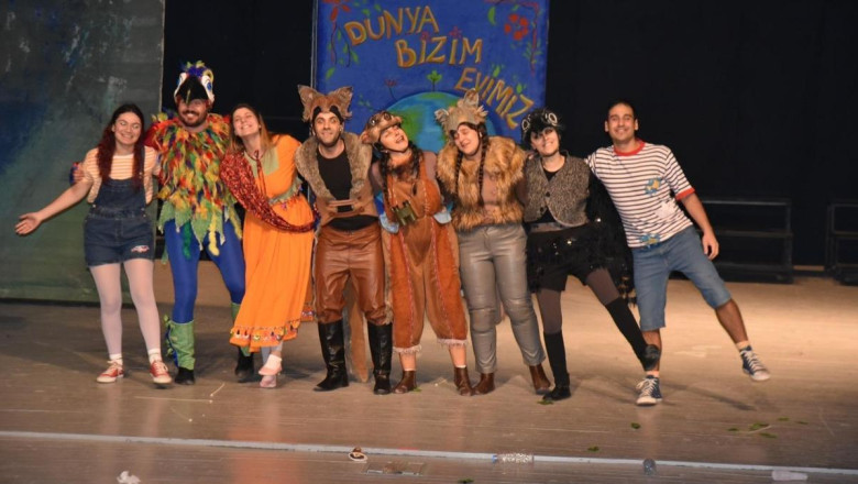 Ceyhanlı çocuklar tiyatroyla buluştu