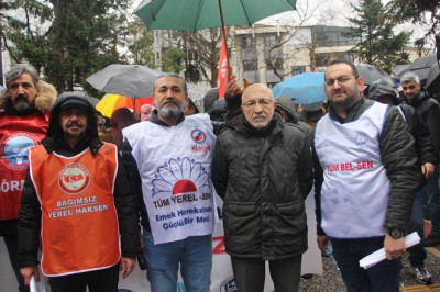 Kamu Emekçileri Zam Oranına Karşı Ayaklandı!