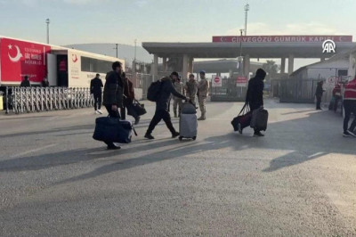 Suriyelilerin memleket hasreti sona eriyor: Mutluluk ve hüzün bir arada!