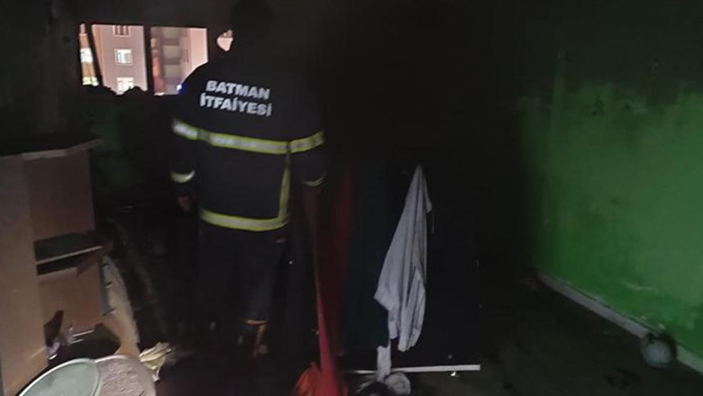 Kiraladığı evi ateşe verip kaçtı