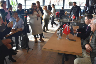 Marmaris Belediye Başkanı Ünlü, gazetecilerle bir araya geldi