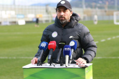 İlhan Palut: Attila Szalai ile görüştüm ama Avrupa’da kalmak istedi