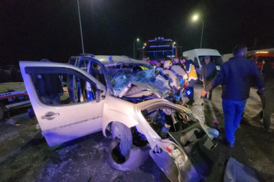 Düzce'de 3 araç kazaya karıştı; 7 yaralı