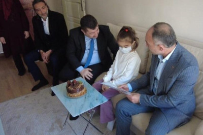 Hayrunnisa'nın Karne Sürprizi