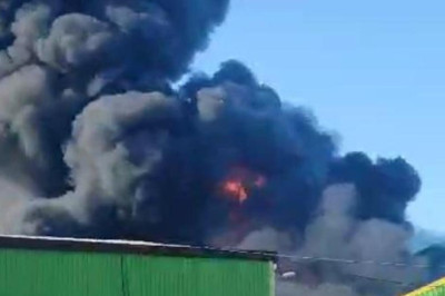 Adana'da geri dönüşüm tesisinde yangın