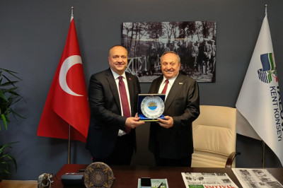 Çınarcık Belediye Başkanı Avni Kurt’tan Başkan Kenan Engin’e Ziyaret