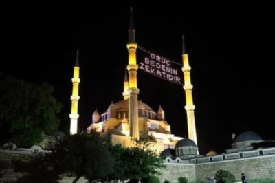 Sahura kalkmadan niyet edilir mi? Gece yatmadan önce oruca niyet edilir mi? Uyumadan önce oruca edilen niyet kabul olur mu?