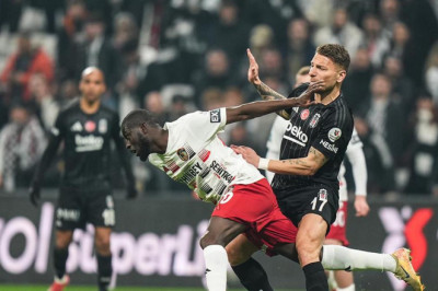 Beşiktaş 1-2 Gaziantep FK Maç Özeti | Gaziantep FK, Beşiktaş'ı 10 kişiyle mağlup etti