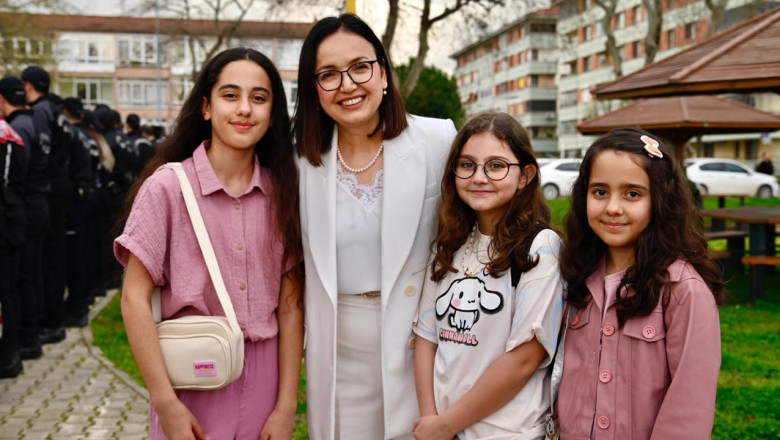 Vali Dr. Hülya Kaya, Bayramda Görev Başındaki Güvenlik Güçlerini Yalnız Bırakmadı