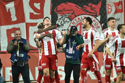 Antalyaspor, Samsunspor’dan 3 puanı aldı