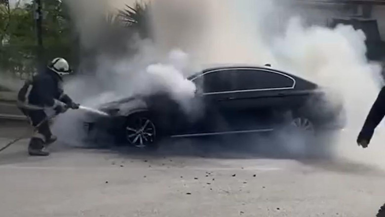 Yalova’da Seyir Halindeki Otomobil Alevlere Teslim Oldu