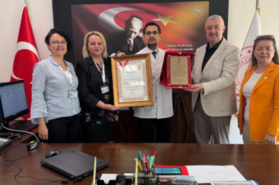 Yalova Eğitim ve Araştırma Hastanesi'ne Türk Kızılayı'ndan Bronz Madalya