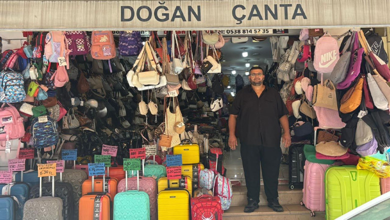 Yalova’da 30 Yıldır Hizmet Veren Çantacıdan Eğitime Büyük Destek