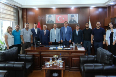 CHP Milletvekillerinden Çiftlikköy Çıkartması