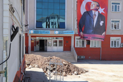 Okul Bahçesi İnşaat Alanına Döndü