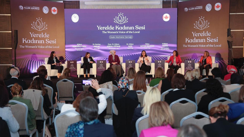 Kadın Valiler Muhtarlarla Buluştu