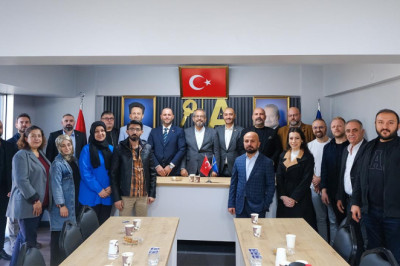Oktay İlhan’dan Anahtar Parti Yalova İl Başkanlığına Çıkarma