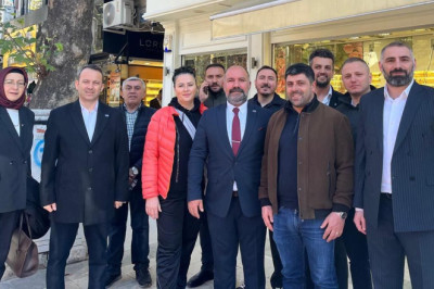 Anahtar Parti’den Kapalı Pazar Yeri Esnafına Çıkartma