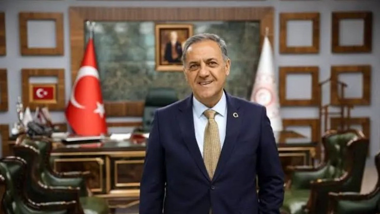 Yalova Valiliği’ne Ahmet Hamdi Usta Atandı