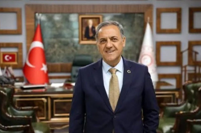 Yalova Valiliği’ne Ahmet Hamdi Usta Atandı