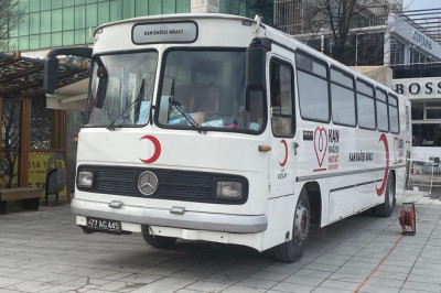 Kızılay’ın Mobil Kan Bağış Aracı Yer Değiştirdi