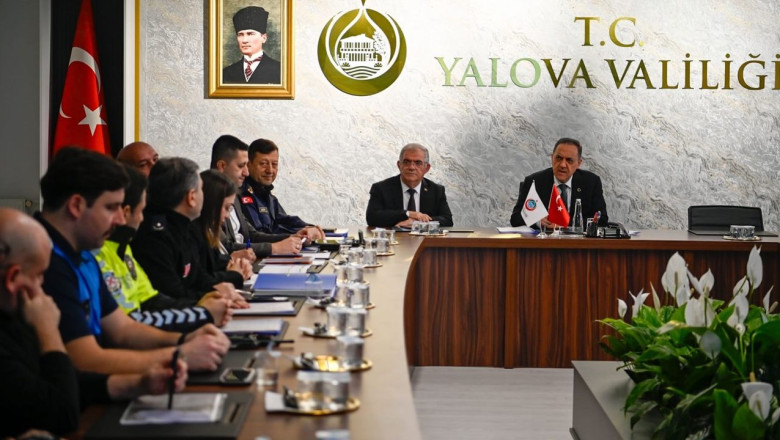 Yalova’da 628 Trafik Levhası Kaldırıldı