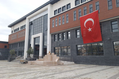 Bitmeyen Okul, Bitmeyen Sözler: Yalova Lisesi Nerede?