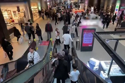 Ankara’da bir AVM’den yaş sınırı kararı: Hafta sonu 18 yaş altına ebeveyn zorunluluğu