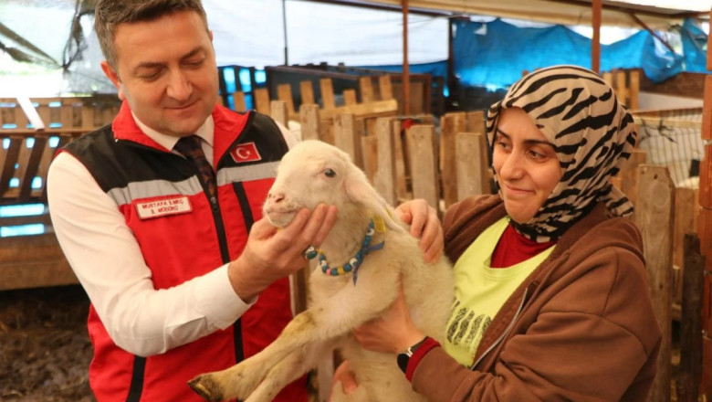 MÜDÜR İLMEÇ’TEN ÜRETİCİLERE ZİYARET