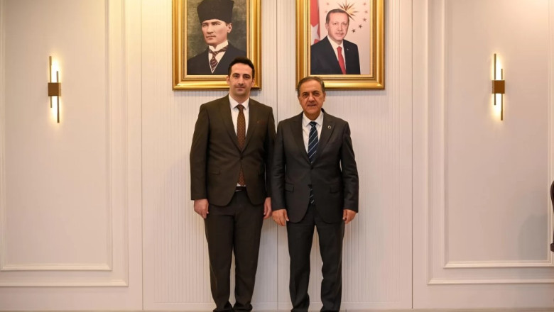 ‘YEREL GAZETELER ŞEHRİN SESİDİR’