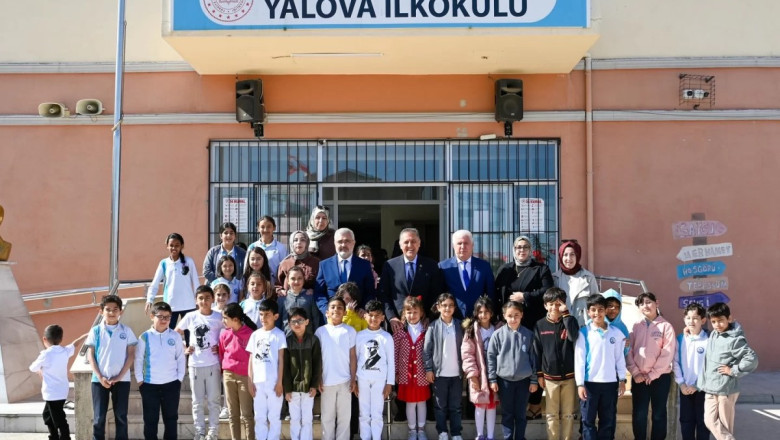 VALİ USTA, OKULLARI TEK TEK ZİYARET EDİYOR