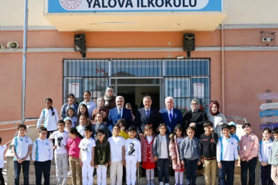 VALİ USTA, OKULLARI TEK TEK ZİYARET EDİYOR