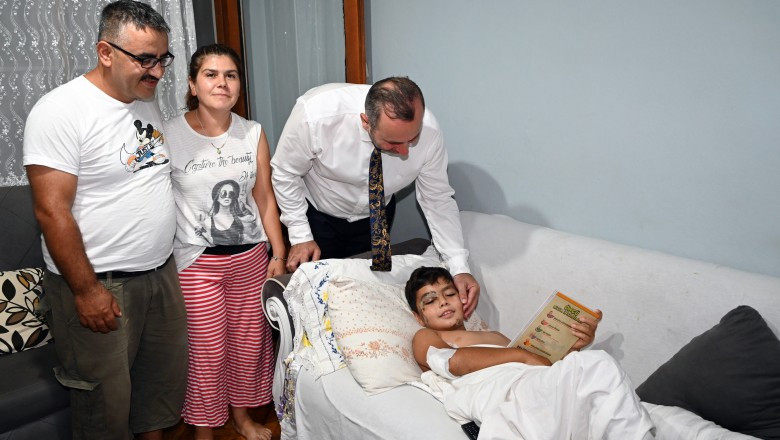 BAŞKAN TUTUK’TAN ALKIŞLANACAK HAREKET TRAFİK KAZASI GEÇİREN ÇOCUĞUN ÇAĞRISINA KAYITSIZ KALMADI