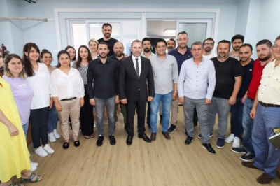 BAŞKAN VEKİLİ TUTUK TÜM PERSONELLE TEK TEK BAYRAMLAŞTI