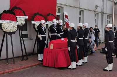 Dur İhtarına Uymayan Aracın Çarptığı Polis Memuru Toprağa Verildi
