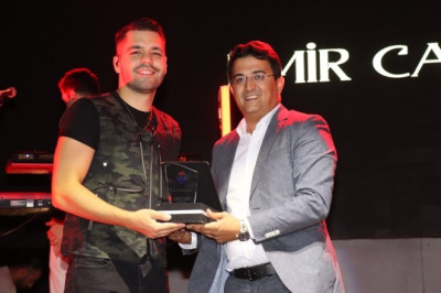 EMİR CAN İĞREK KONSERİNİ BİNLERCE VATANDAŞ İZLEDİ