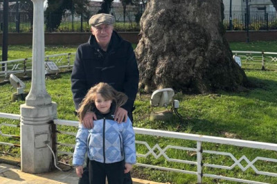 İnce ve Torunu Yürüyen Köşk’teydi