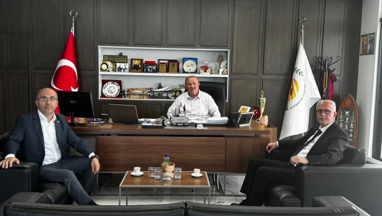 MHP'DEN ESENKÖY BELEDİYESİNE ZİYARET