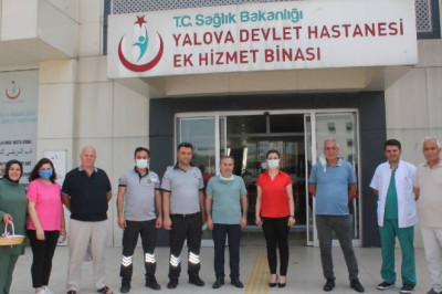 SAĞLIK NÖBETÇİLERİMİZE BAYRAM ZİYARETİ