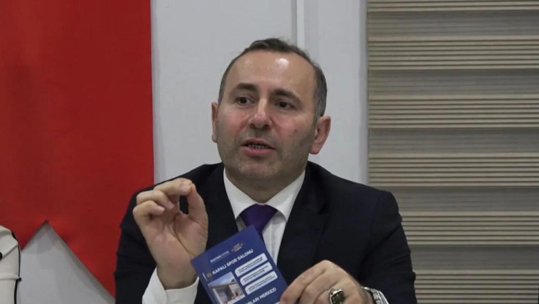 Tutuk; Belediyeyi Dokuz Ayda Bu Hale Getirmek Gerçekten Beceri İster!