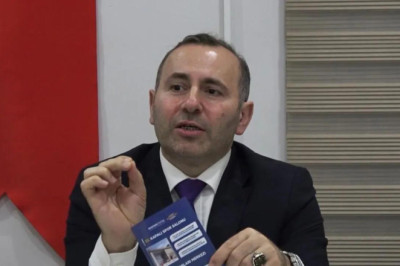 Tutuk; Belediyeyi Dokuz Ayda Bu Hale Getirmek Gerçekten Beceri İster!