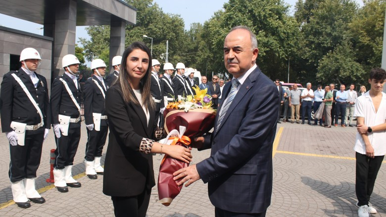 VALİ EROL, GÖZYAŞLARIYLA UĞURLANDI