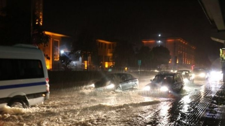 Yalova sele teslim oldu! Yalova hava durumu
