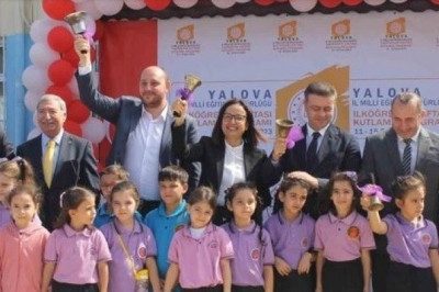 YALOVA'DA 54 BİN ÖĞRENCİ İÇİN İLK DERS ZİLİ ÇALDI