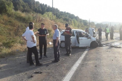 YALOVA'DA FECİ KAZA: 2 ÖLÜ, 5 YARALI