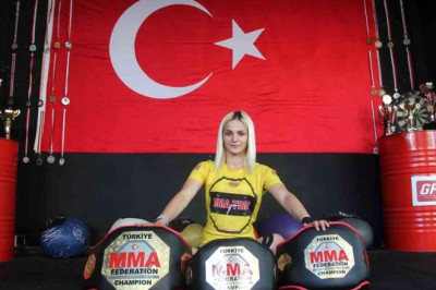 Yalovalı milli sporcu Aybüke'den büyük başarı