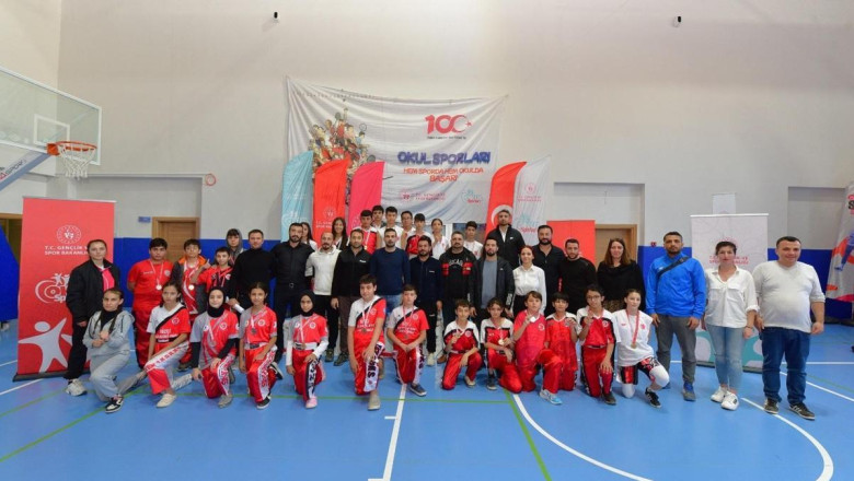 Osmaniye’de Kick Boks Okullar Arası İl Şampiyonası tamamlandı